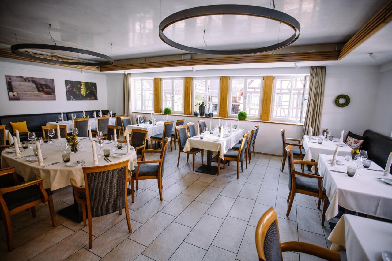 Hotel Restaurant Lamm Rosswag Файгінген-ан-дер-Енц Екстер'єр фото