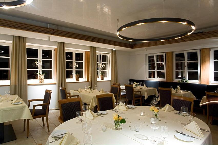 Hotel Restaurant Lamm Rosswag Файгінген-ан-дер-Енц Екстер'єр фото